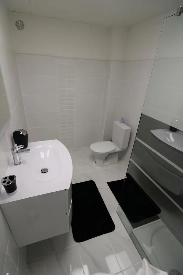 ● Le Bigourdan ● Sanctuaires - Calme - Wifi - Park Apartment Lourdes France
